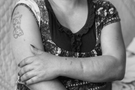 Fot. Katarzyna Piechowicz, „Romni”. W Polsce żyją cztery grupy Romów: Polska Roma, Bergitka Roma, Lowarzy i Kełderasze. Szacuje się, że jest ich obecnie 20–25 tys. osób, co czyni ich jedną z czterech głównych mniejszości. Pomimo ich znaczącej obecności ostatnie badania pokazują, że Romowie pozostają jedną z najbardziej nielubianych, zmarginalizowanych, a jednocześnie najmniej znanych grup etnicznych.<br></br><br></br>1. nagroda w kat. Documentary Project / Grand Press Photo 2025