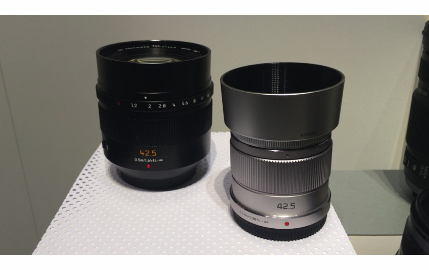 Porównanie portretówek Panasonica. Po lewej Leica DG Nocticron 42,5 mm f/1,2 ASPH, po prawej Panasonic Lumix G 42,5 mm f/1,7 ASPH POWER O.I.S