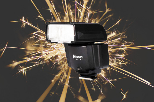 Nissin i400 to kompaktowa lampa do bezlusterkowców i lustrzanek „entry-level“