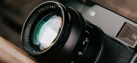 TTartisan 50 mm f/1.2 - superjasny i tani obiektyw portretowy do bezlusterkowców APS-C