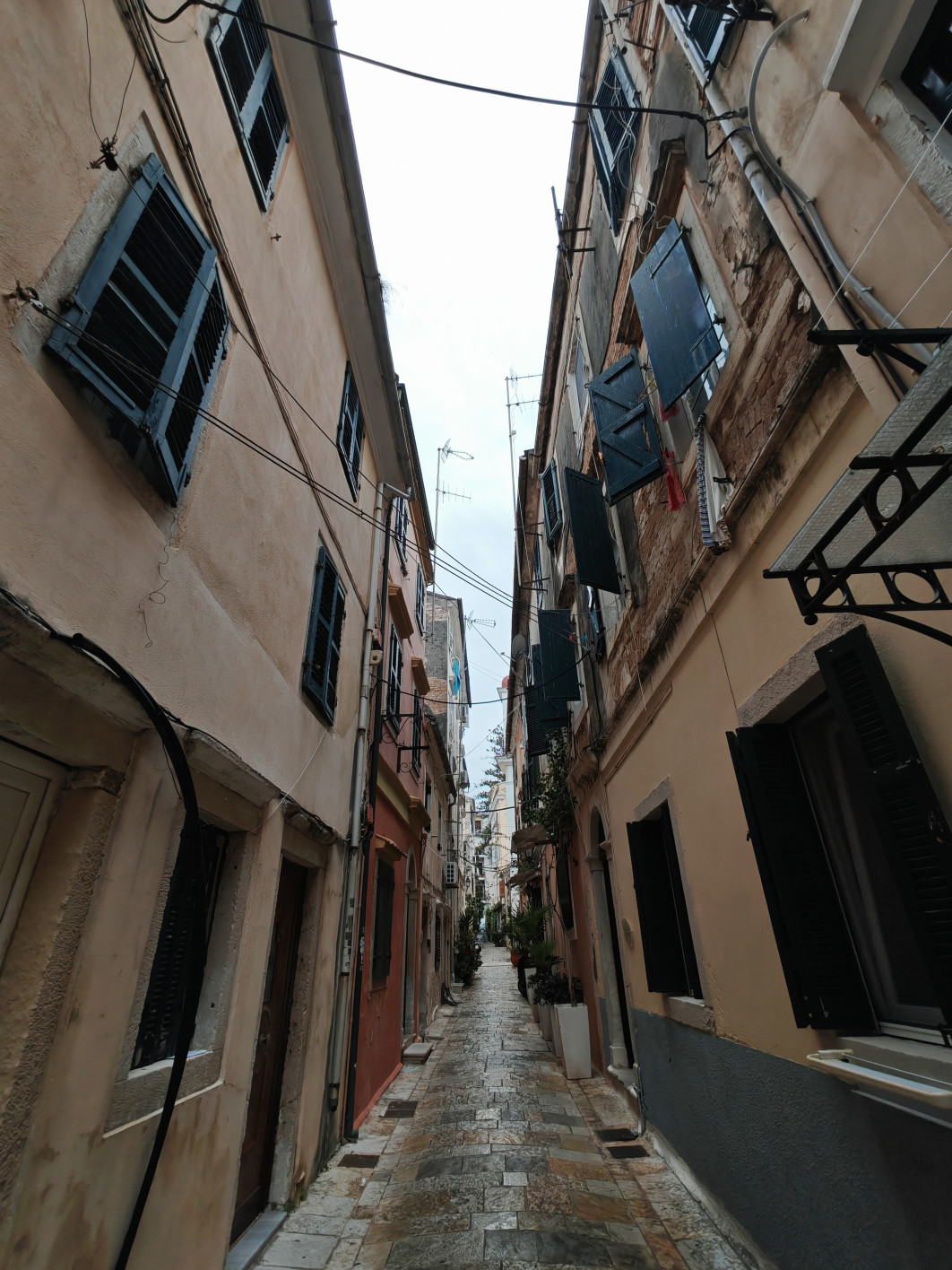 1/260 s, f/2.2, ISO 50, aparat szerokokątny