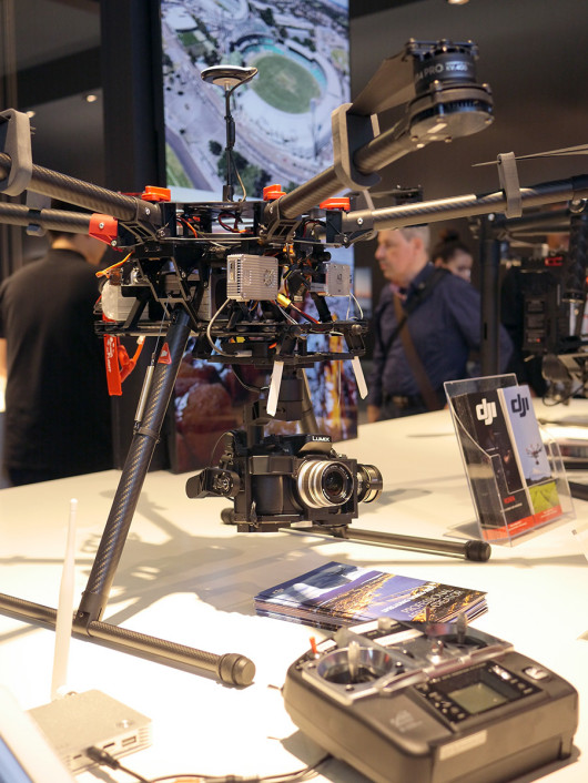 DJI Spreading Wings S900 umożliwia wykonywanie zdjęć i filmów aparatem Panasonic GH4