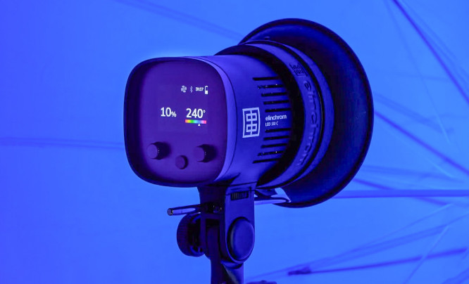  Elinchrom LED 100 C - pierwsza lampa światła ciągłego w portfolio znanego producenta