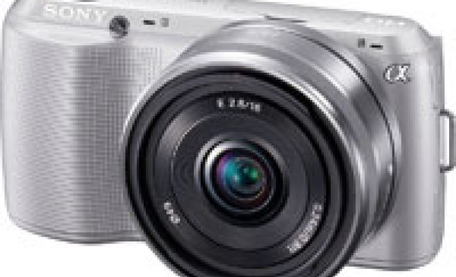 Sony NEX-C3 i HVL-F20S - kompakt z wymienną optyką i mocniejszy flesz