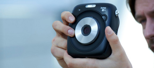 Fujifilm Instax Square SQ10 - kwadratowy, ale cyfrowy