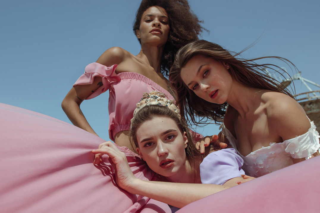 Fotografia modowa i komercyjna w Egipcie - współczesna reklama oczami O Art Studio 