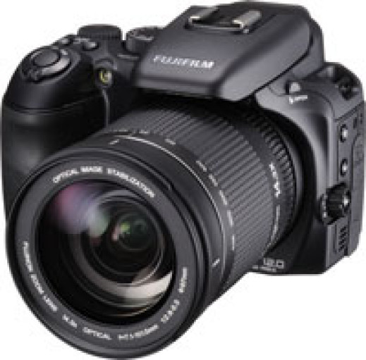 Fujifilm FinePix S200EXR - superzoom z nową matrycą