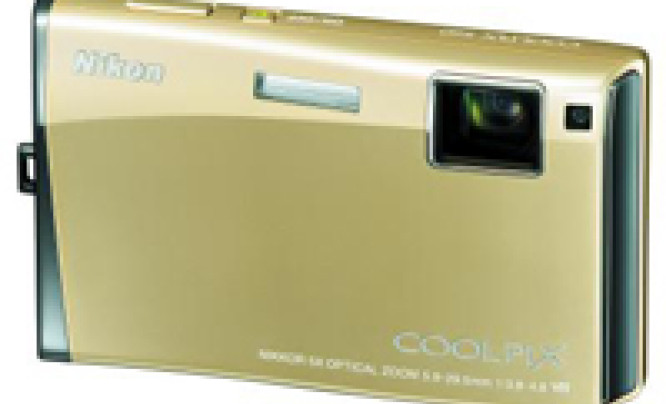 Nikon Coolpix S60 - złota wersja