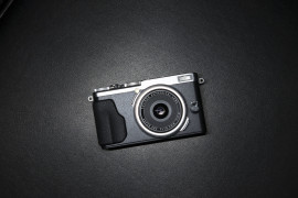Fujifilm X70 
