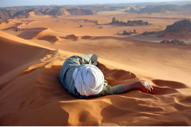 Zdobywca nagrody Merit: Evan Cole "A Well Earned Rest in the Sahara"