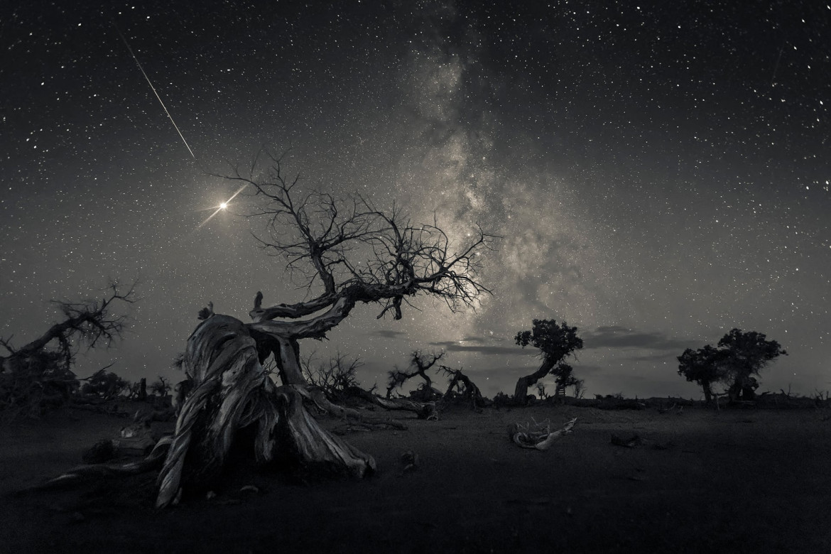 fot. Wang Zheng, "Across the Sky of History", 1. miejsce w kategorii Skyscapes / Insight Investment Astronomy Photographer of the Year 2019