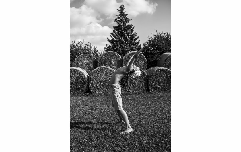 I am Waldviertel, Carla Kogelman | Lea ćwiczy akrobatykę. Merkenbrechts, sierpień 2017