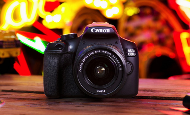  Canon EOS 1300D - podstawowy model po liftingu