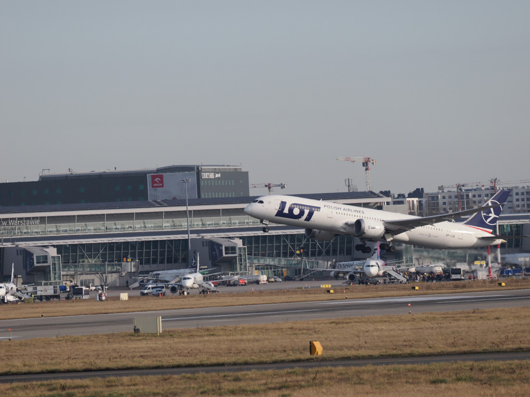 1/2500 s, f/6.3, ISO 800, 227.0 mm