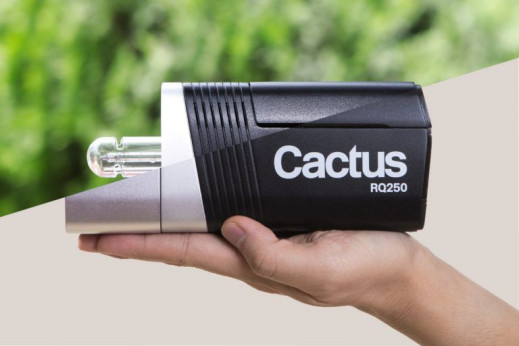 Cactus RQ250 - ultrakompaktowa lampa plenerowa trafia na Kickstartera