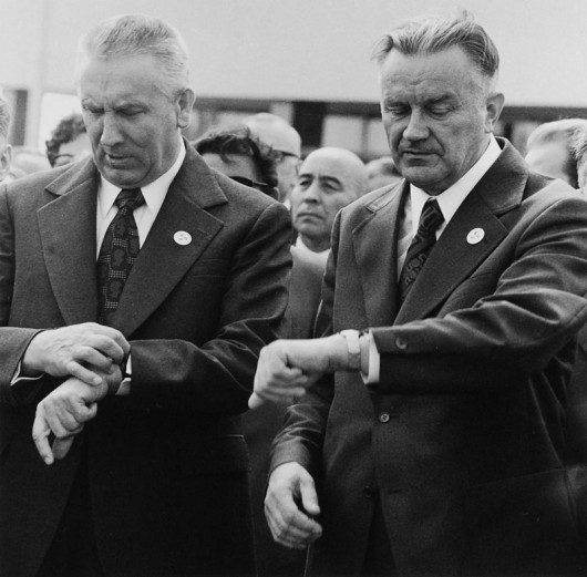 Bogdan Łopieński, Przyśpieszajmy obywatele (Edward Gierek i Piotr Jaroszewicz), 1973/2008