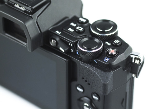 Olympusa OM-D E-M5 II