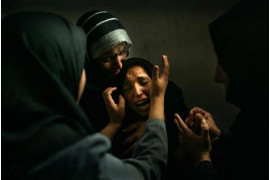 Jerry Lampen, Holandia, Reuters News Pictures, "Kobieta opłakuje swojego męża", Strefa Gazy, listopad 2003 - I nagroda Wydarzenia ogólne