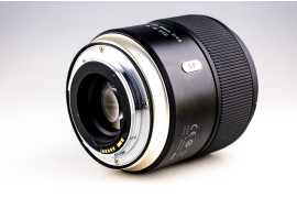 Tamron SP 35 mm f/1.8 Di VC USD 