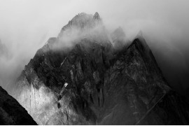 fot. Tomasz Przychodzień, z cyklu " Stone Cathedrals of the Karakoram Range", 2. miejsce w kategorii Landscape / MonoVisions Photography Awards 2020