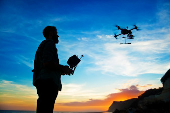 Historyczny wyrok w sprawie fotografa, który dronem ranił dwie osoby