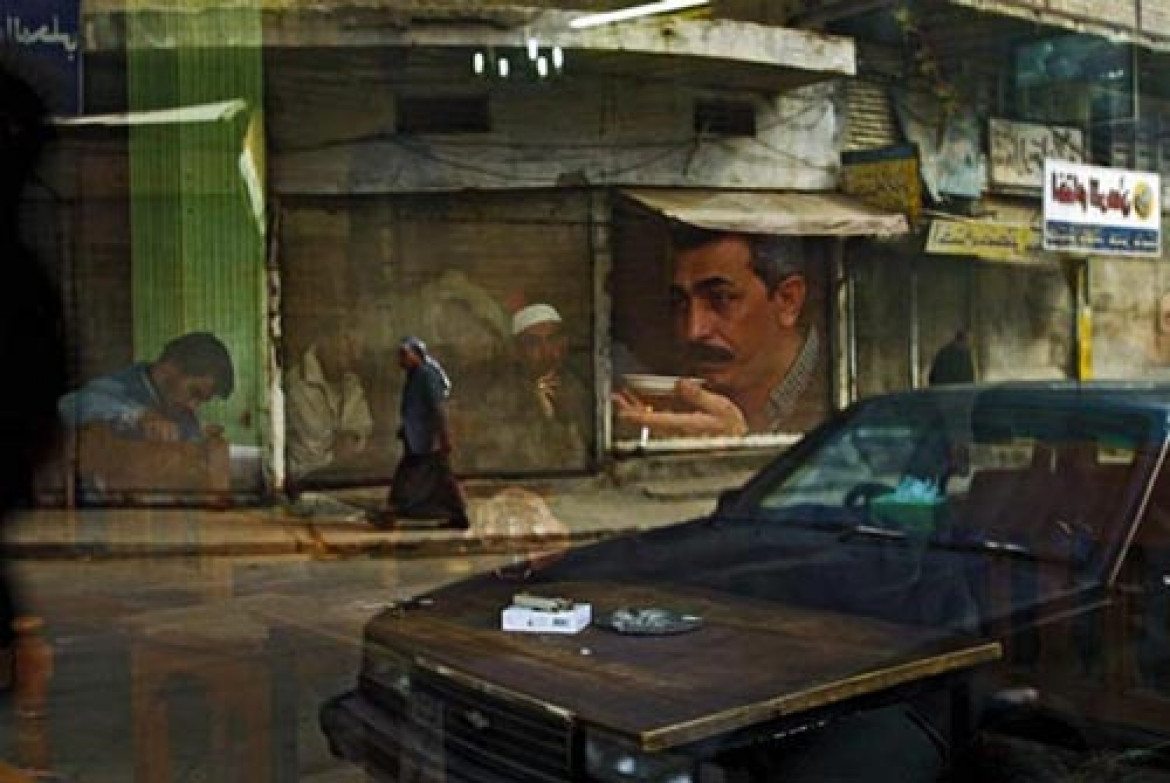 Bruno Stevens, Belgia, Cosmos "Kawiarnia na ulicy Rashid", Baghdad - I nagroda Życie codzienne