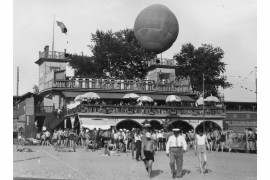 Plaża „Poniatówka” nad Wisłą, lata 30. XX wieku