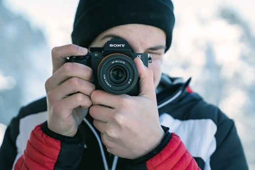 Samyang AF 45 mm f/1.8 FE - jasny, kompaktowy i uniwersalny obiektyw do Sony E