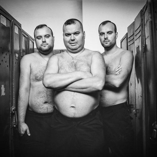 fot. Przemysław Kot, z cyklu Men’s cloackroom, 3. miejsce w kategorii Portrait / MonoVisions Photography Awards 2020