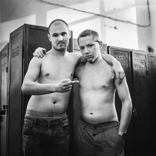 fot. Przemysław Kot, z cyklu Men’s cloackroom, 3. miejsce w kategorii Portrait / MonoVisions Photography Awards 2020
