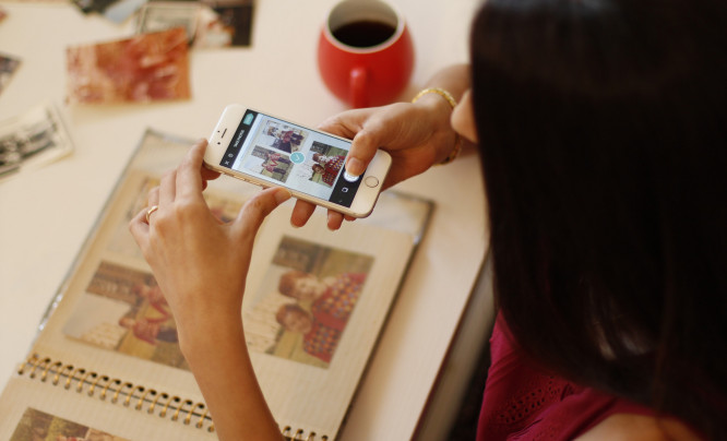  Photomyne - „zeskanuj” odbitki za pomocą smartfona