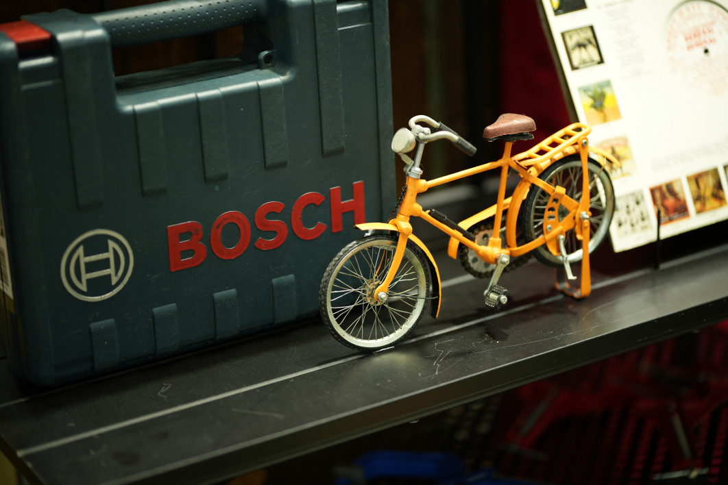 1/100 s, f/1.4, ISO 160, 85 mm