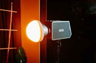 Newell Zora 90 - mobilne i wszechstronne lampy LED do fotografii i filmu