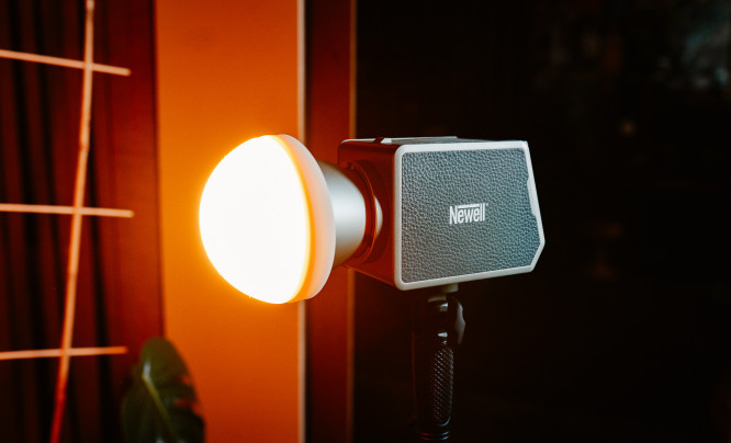 Newell Zora 90 - mobilne i wszechstronne lampy LED do fotografii i filmu