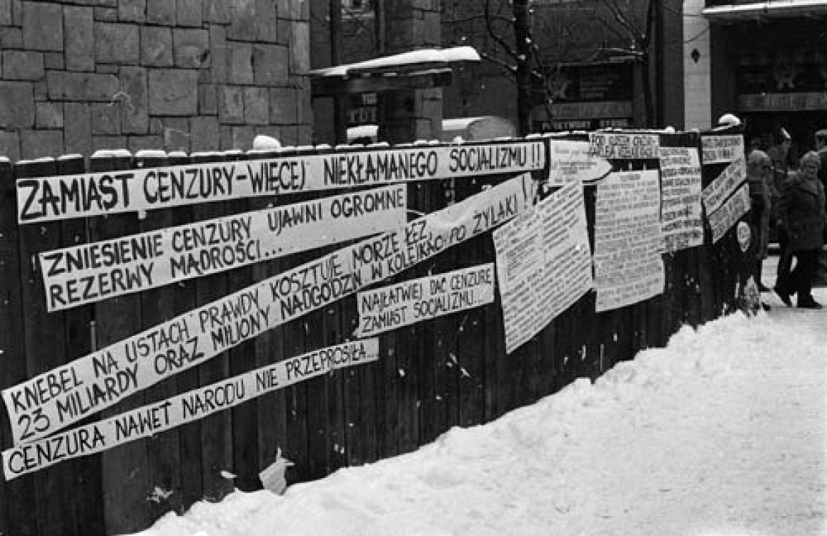 "Przeciw cenzurze", Zakopane, Krupówki, 19 lutego 1981 r. Fot. PAP/CAF/Stanisław Momot