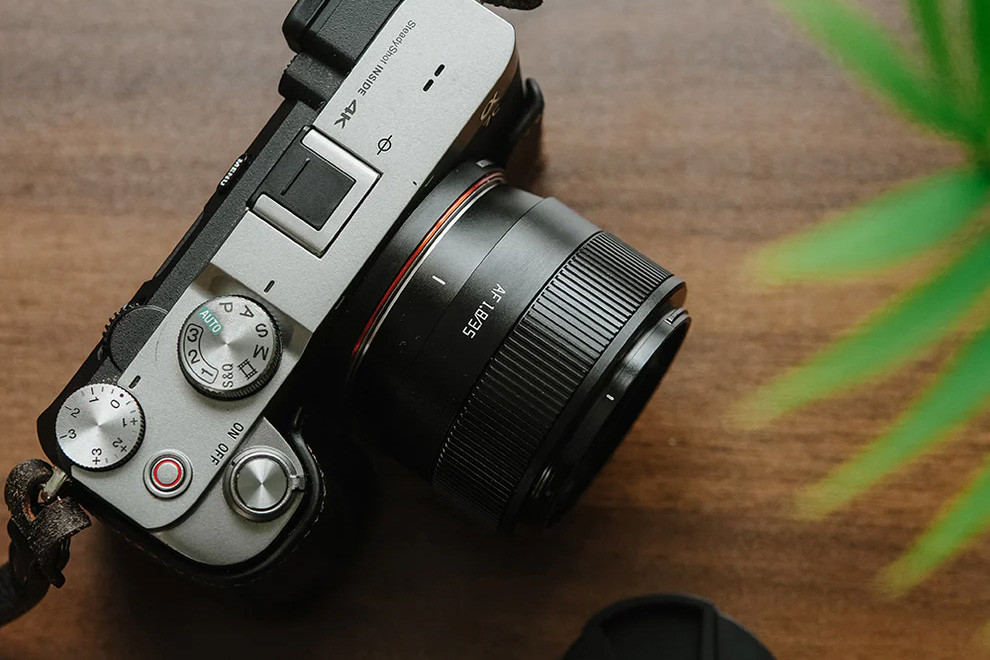 TTArtisan AF 35 mm f/1.8 II - mniejszy, lżejszy i tak samo