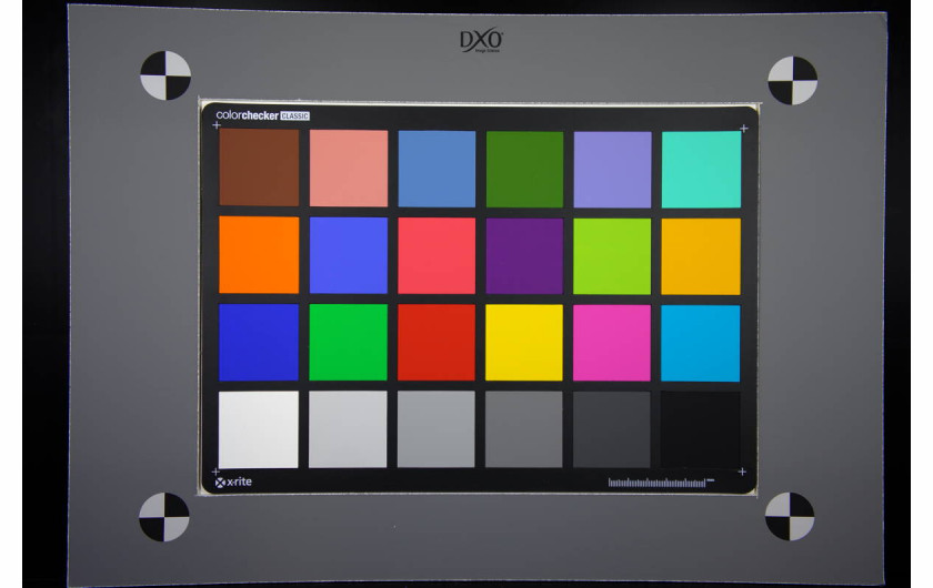 Leica T - reprodukcja kolorów; tablica testowa