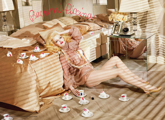 &quot;Miles Aldridge-Lavazza 2010&quot; w Galerii Fotografii B&amp;B