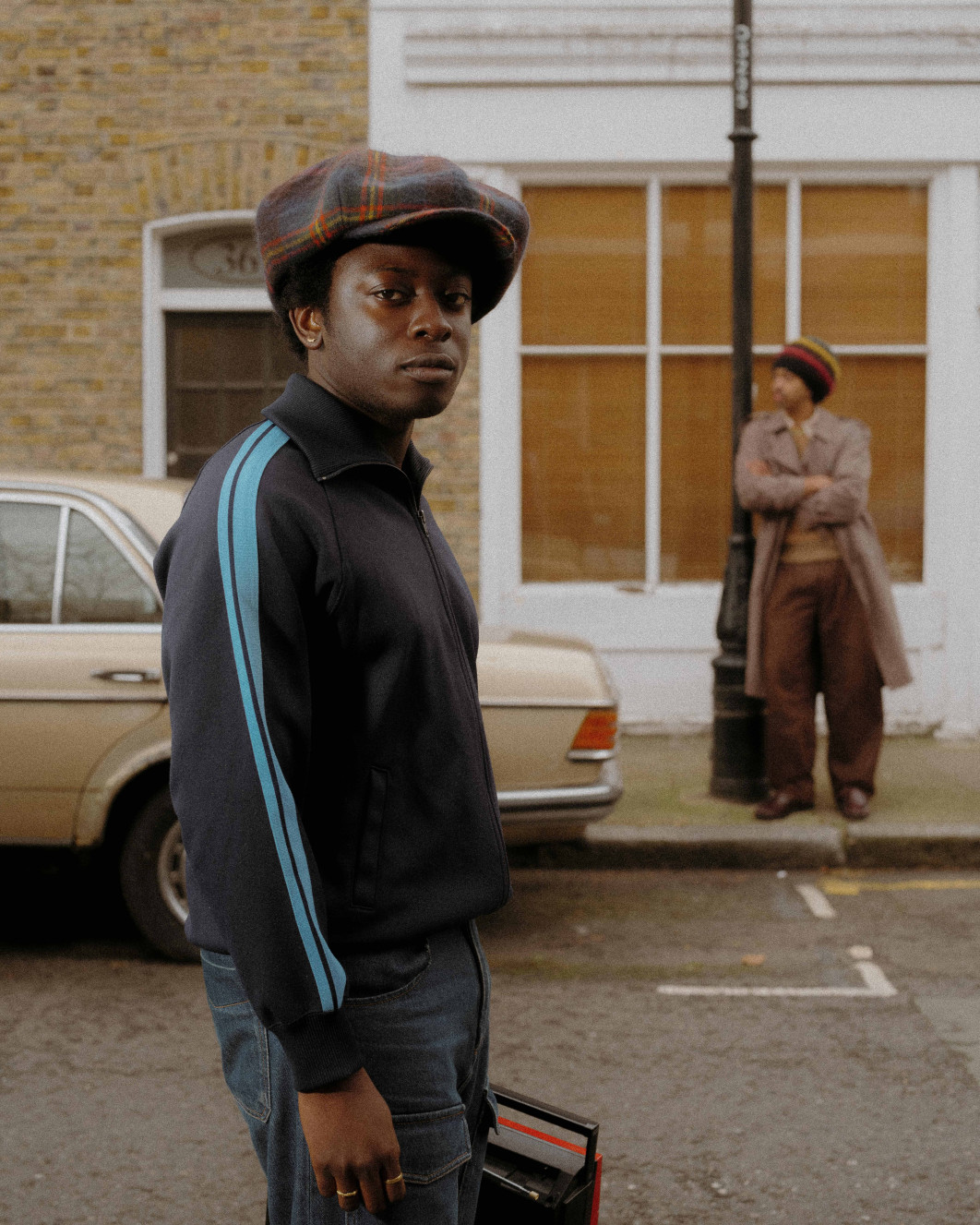 Fot. Ollie Tikare, &quot;Micah nad Dion&quot; / Portrait of Britain Vol. 7