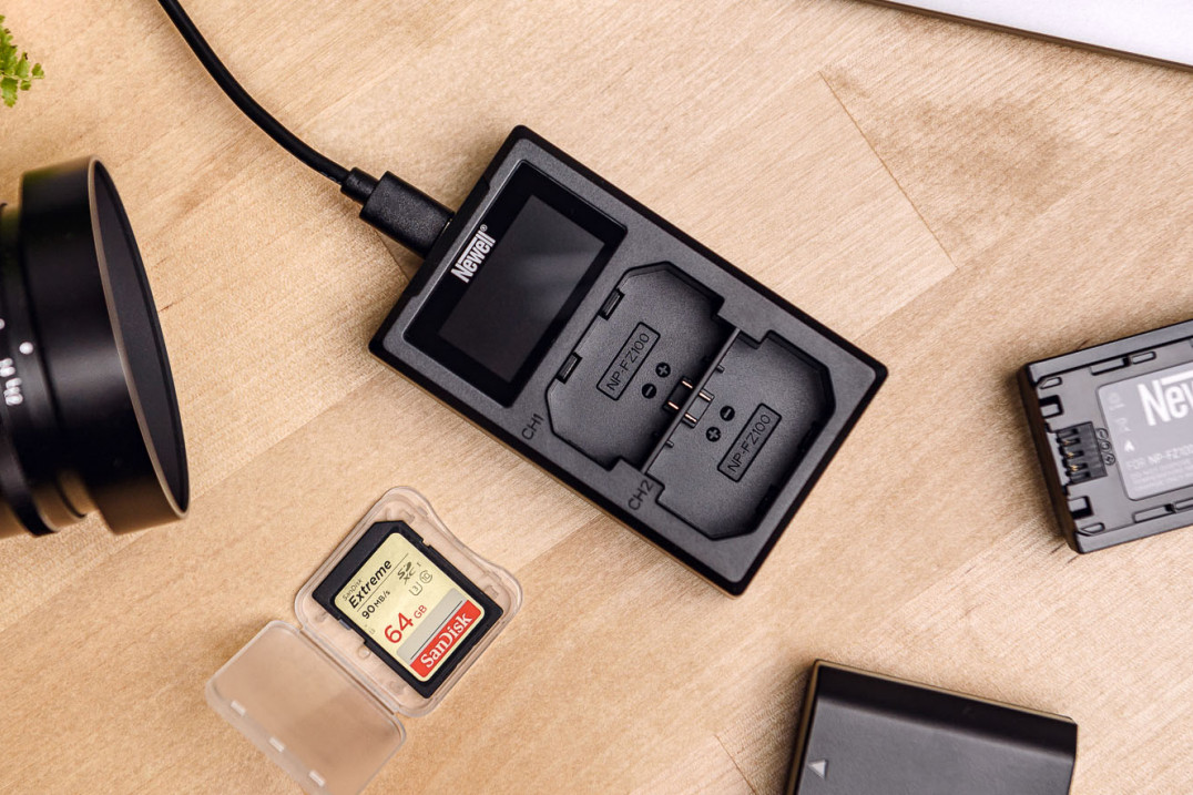 Newell FDL-USB-C - szybka ładowarka na 2 baterie do aparatów Sony, Canon, Nikon i Fujifilm