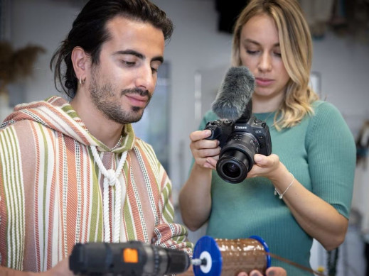 Kiedy smartfon już nie wystarcza. Jak bezlusterkowce takie jak Canon EOS R50 V czy EOS R8 odmienią Twoje filmy