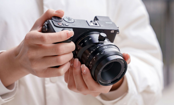  TTArtisan TILT 35 mm f/1.4 - najtańszy obiektyw Tilt na rynku