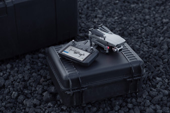 DJI Smart Controller - wygoda latania dzięki jasnemu 5,5-calowemu ekranowi Full HD