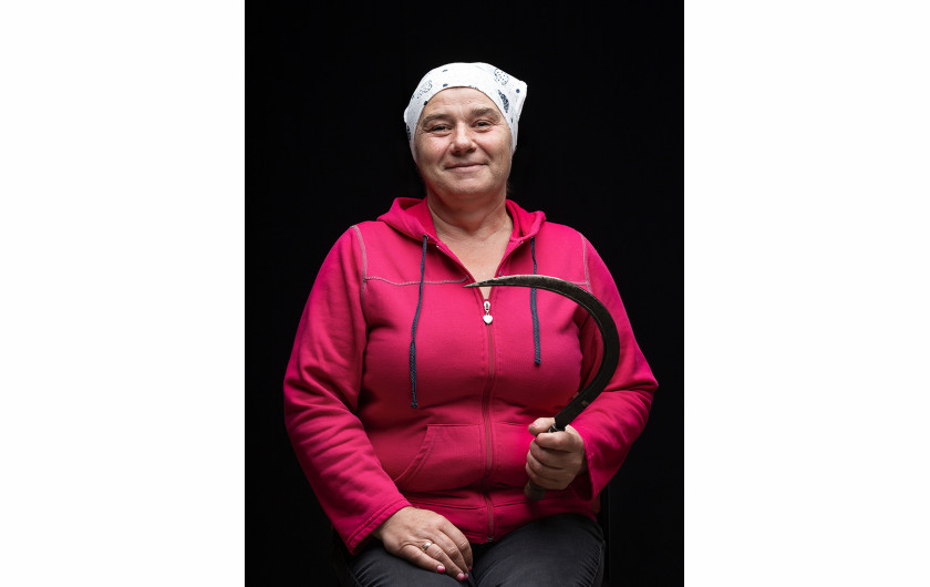 fot. Dominika Koszowska, The Last Herb Pickers from Podlachia (2. Miejsce w kat. People: Other) / ND Awards 2020