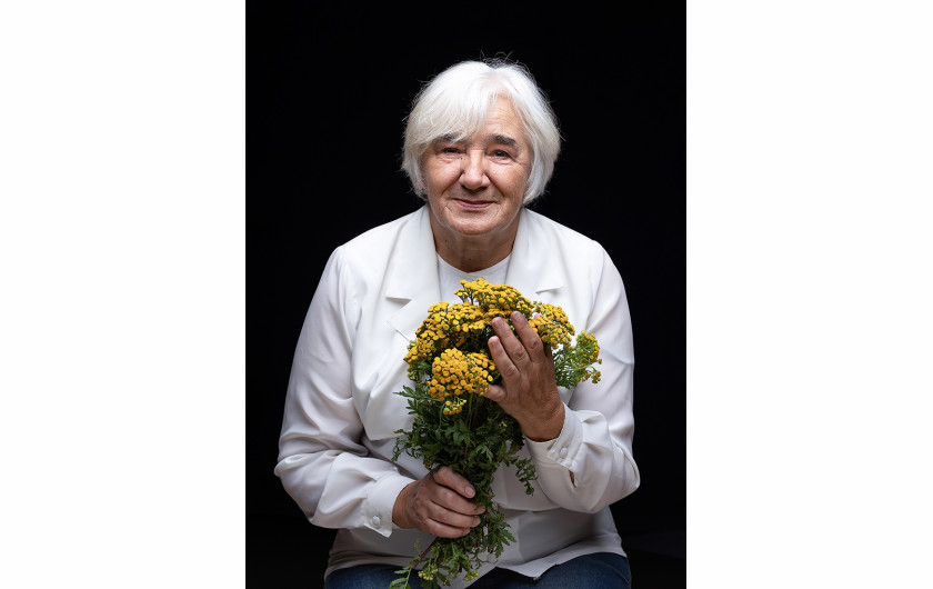 fot. Dominika Koszowska, The Last Herb Pickers from Podlachia (2. Miejsce w kat. People: Other) / ND Awards 2020