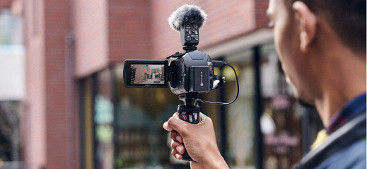Sony FDR-AX43 - handycam wiecznie żywy