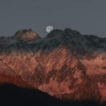 Już za chwilę “superpełnia” Księżyca. Wykorzystaj ją fotograficznie!