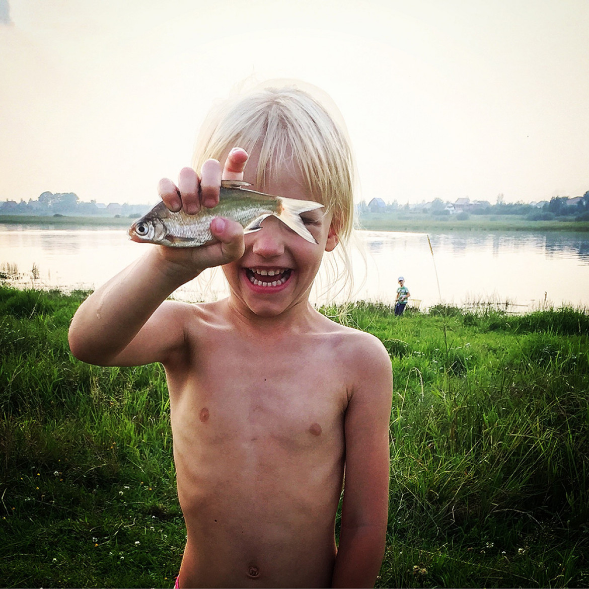 fot. Kirill Voynovskiy, "Look dad!", 2. miejsce w kategorii Children / IPPA 2019