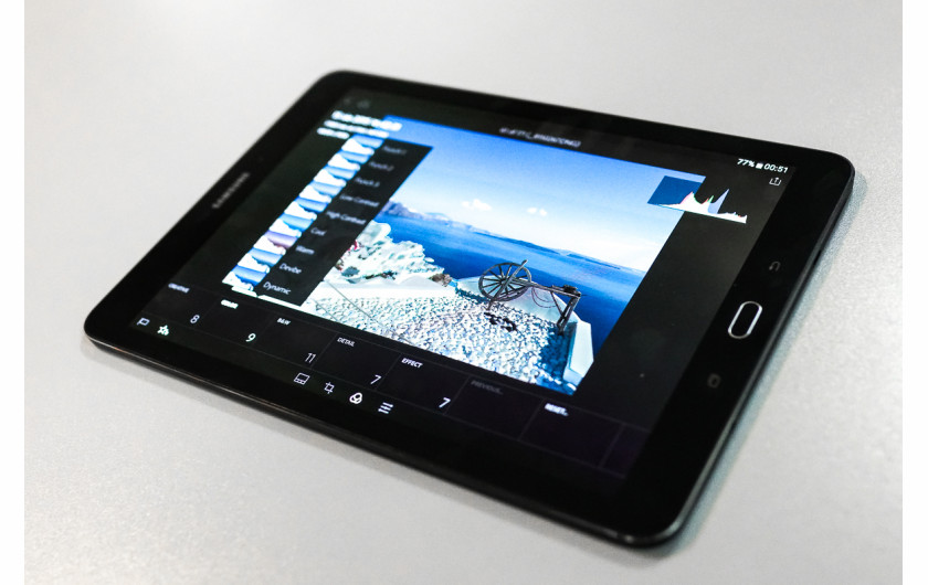 Adobe Lightroom Mobile zainstalowany na tablecie Samsung Galaxy Tab S2
