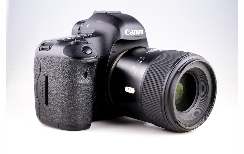 Tamron SP 45 mm f/1.8 Di VC USD i Canon EOS 5D Mark III